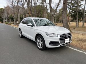 Audi Q5　40TDIクワトロスポーツ Sラインパッケージ