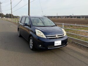 TOYOTA アイシス　L