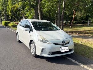 TOYOTA プリウスα S